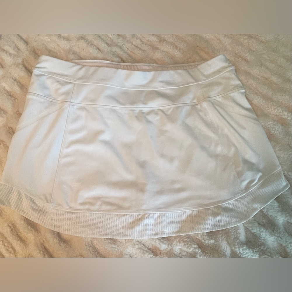 Athleta skort white with reflective striping size XL